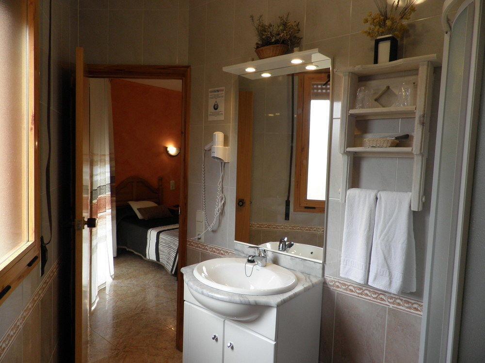 Hostal Casa Barcelo Horta de Sant Joan Buitenkant foto