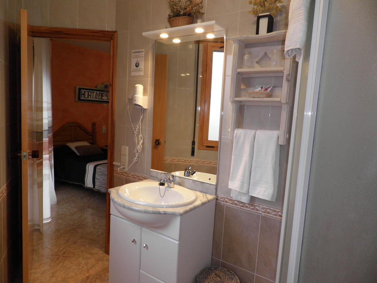 Hostal Casa Barcelo Horta de Sant Joan Buitenkant foto