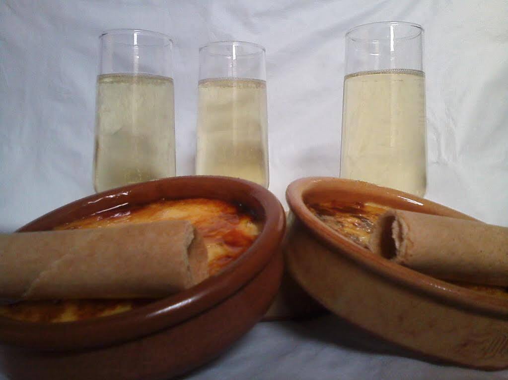 Hostal Casa Barcelo Horta de Sant Joan Buitenkant foto